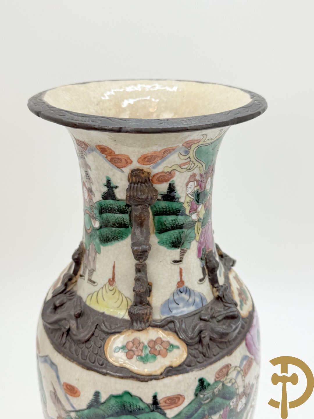 Twee Nankinvazen met geanimeerd krijgerdecor