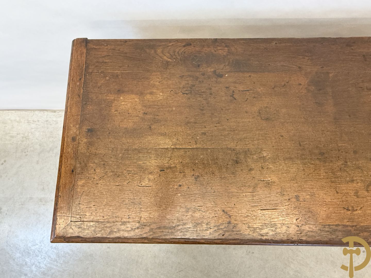 Massief eiken tweedeursdresse met 2 lades en panelen in de deuren, Louis XIII, 18e