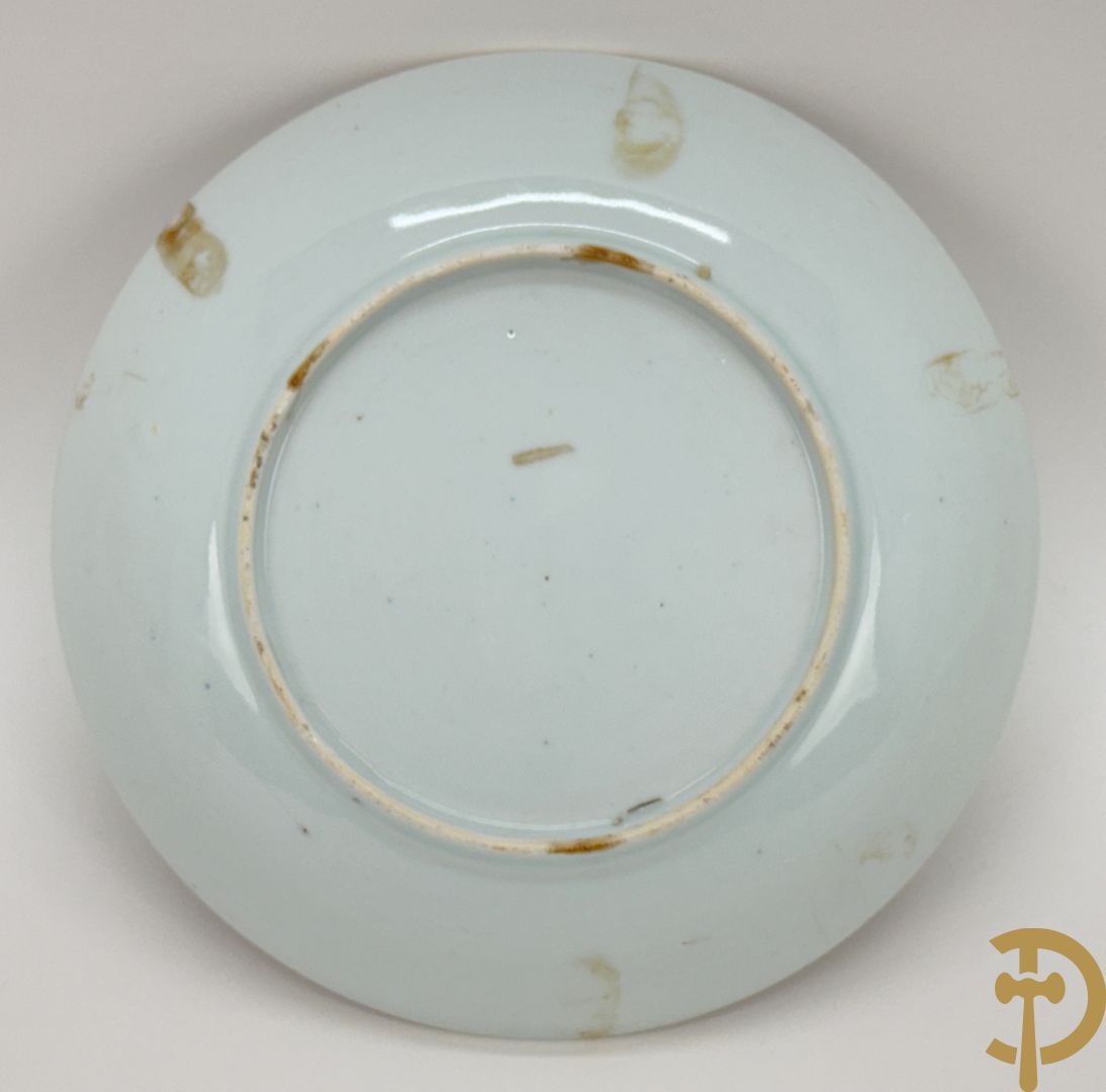 Twee Chinese porseleinen Imari bordjes, Kangxi + porseleinen bord met vogel- en bloemendecor Qian Long