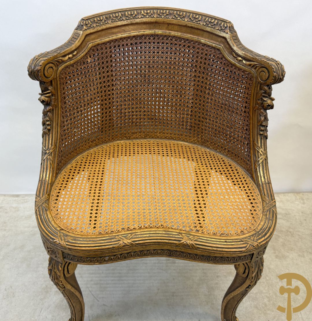 Paar bijzetzetels Louis XVI stijl met bloemenmotieven op voluutvormige poten, dubbel gecanneerd