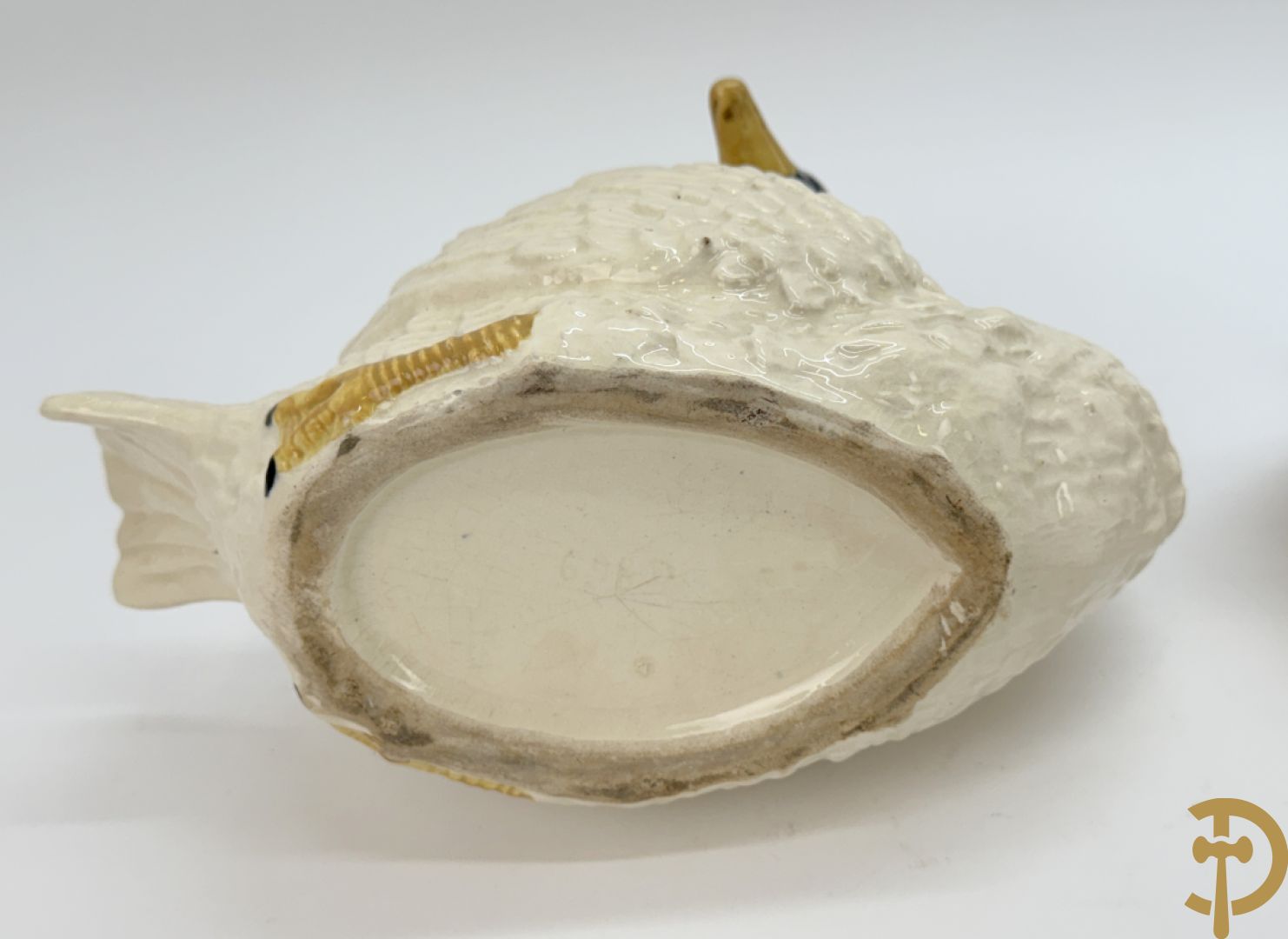 Varia porselein en keramiek : paar jardinières met zwanen, apothekerspot, 2 schenkkannen Franklin Mint en vaas Hutschenreuter