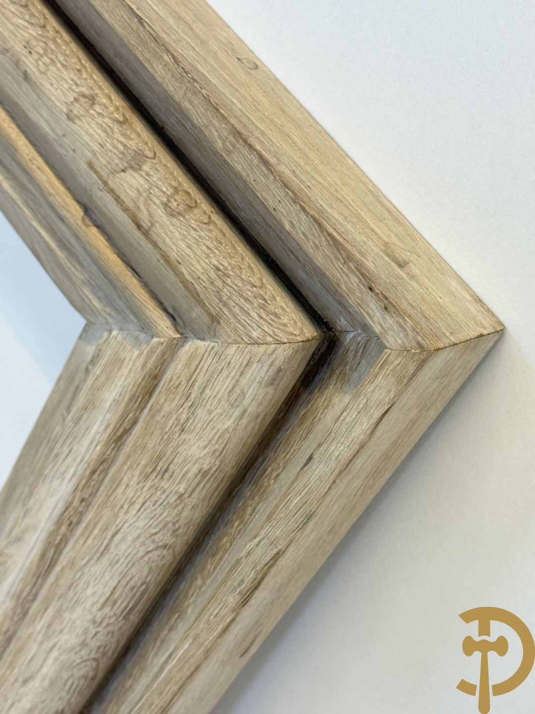 Eiken schouwmantel met gestoken molures