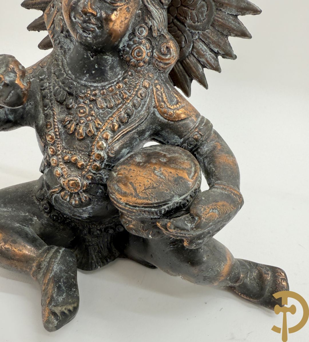 Bronzen dansende shiva + zittende bronzen boedhistische figuur + zittende boedhistische man met mand in zamak + bronzen boedhistisch boedhahoofd + bronzen shiva met 4 armen