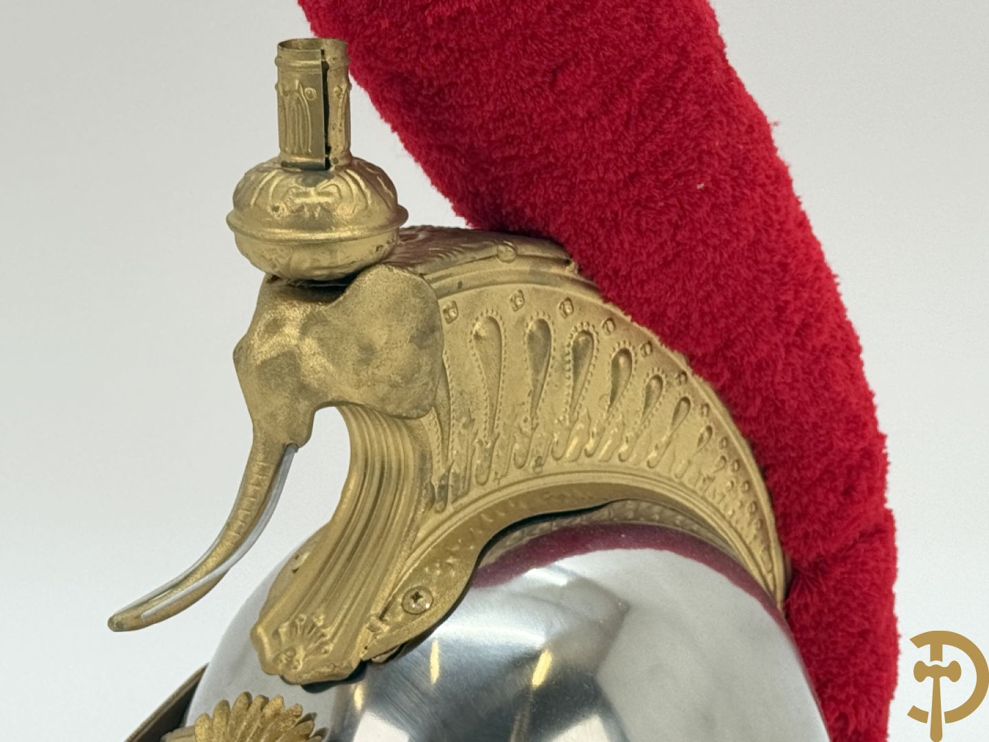 Metalen helm van de Republikeinse garde van de Ivoorkust