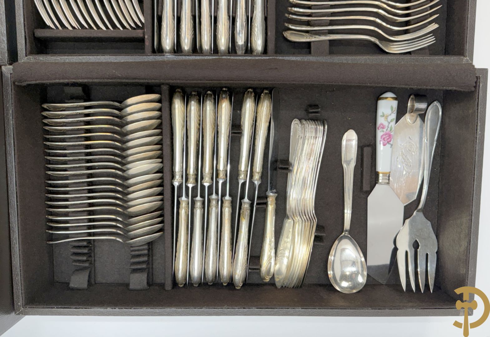 Verzilverd Louis XV bestek in koffer