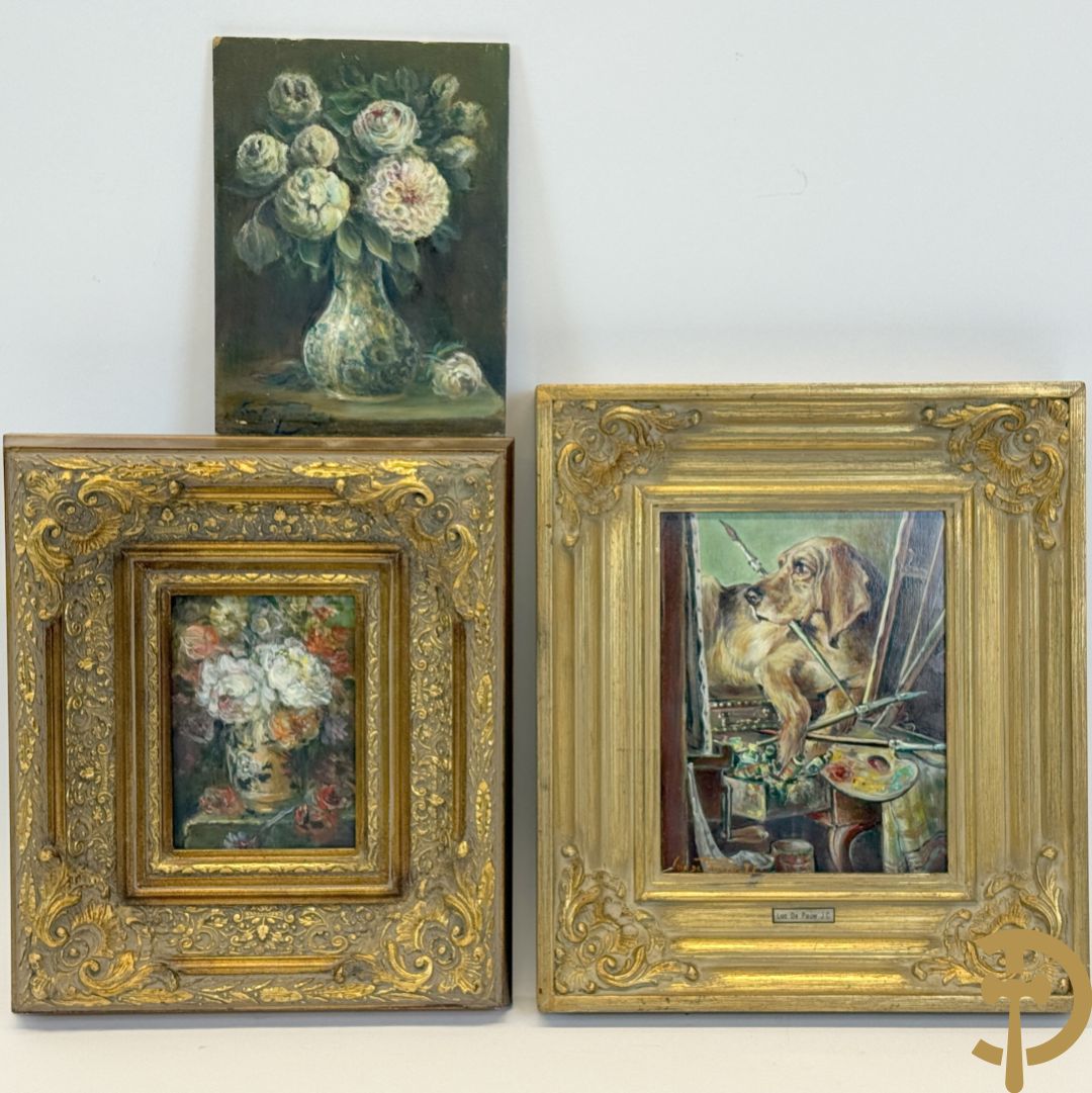 DE PAUW Luc J.C. getekend 'De ongenode gast' olie op schilderspaneel + 'Vaas met bloem' olie op paneel + 'Het blauwe bloemenvaasje' olie op paneel