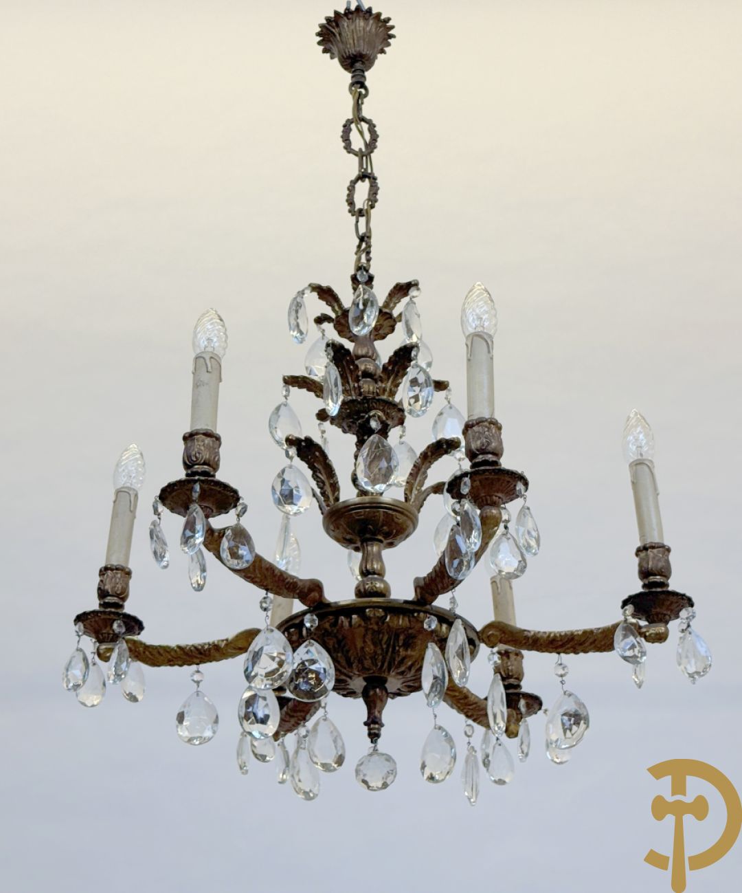 Zesarmige luchter met accanthusranken