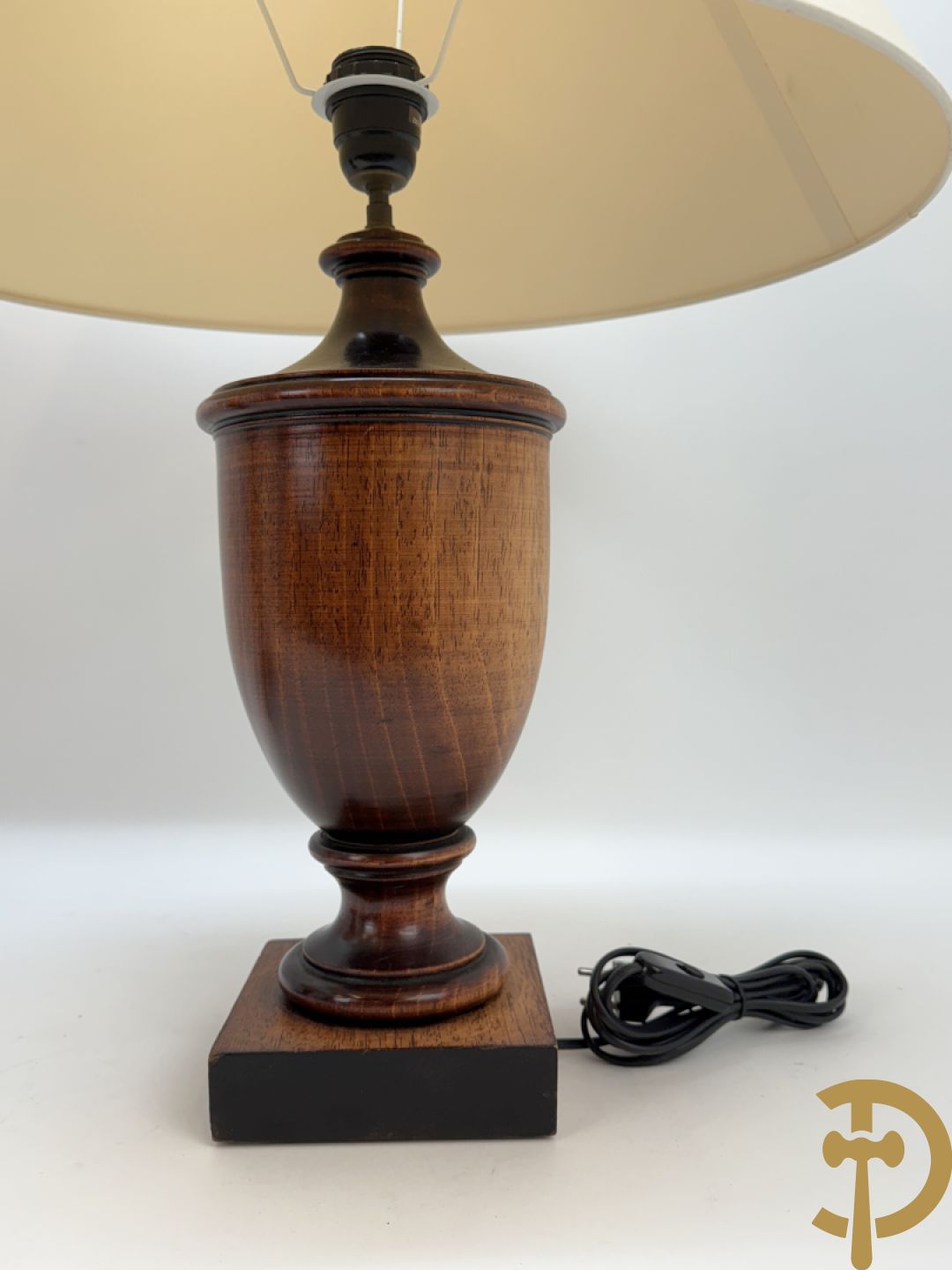 Paar houten lampadaires + paar houten ballusterkandelaars