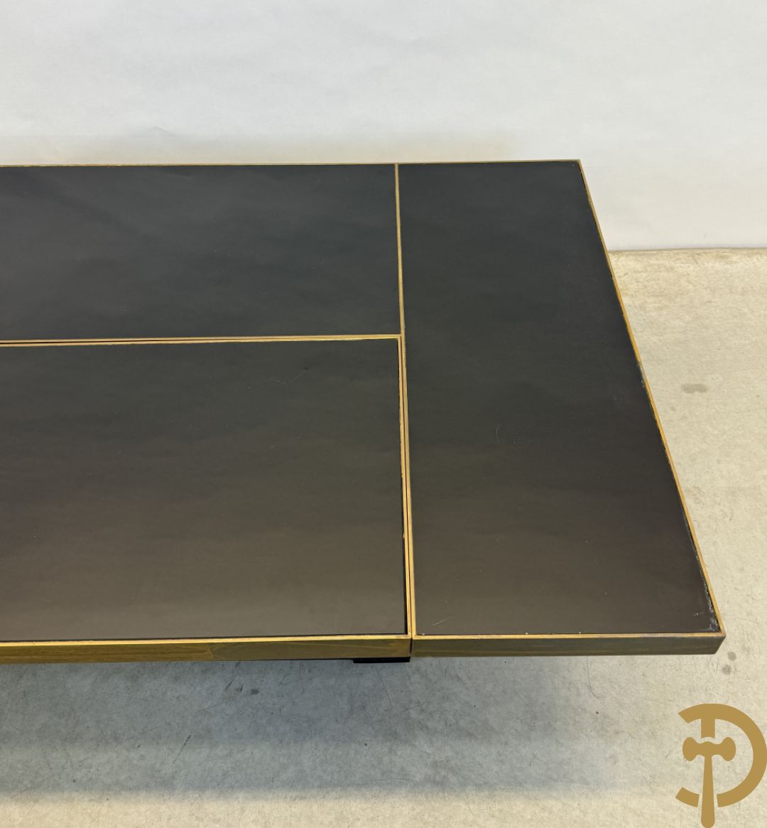 Vintage zwarte salontafel Belgo Chrom met koperomranding en open schuifbare middenpartij - centraal met bar