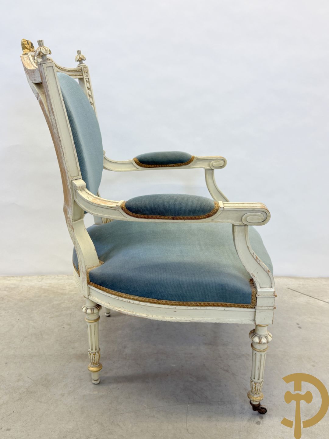 Salonensemble Louis XVI stijl bestaande uit 2 armzetels, 2 stoelen en salontafel