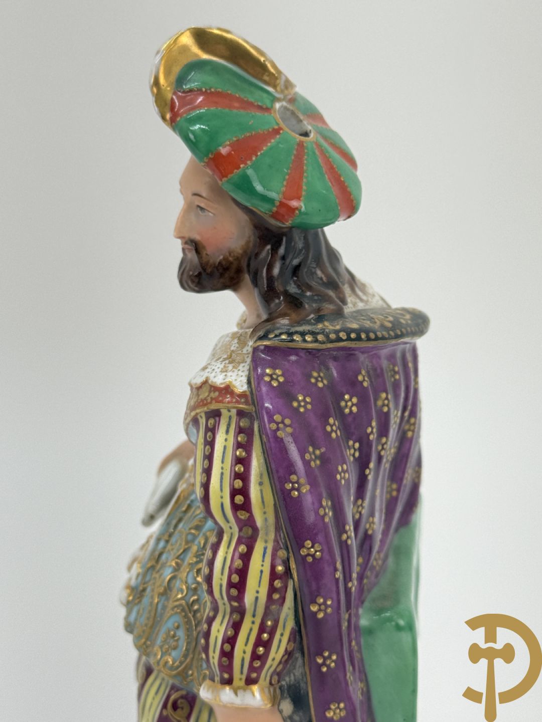 Paar 19e porseleinen Vieux Paris beeldjes van edelheer en edelvrouw