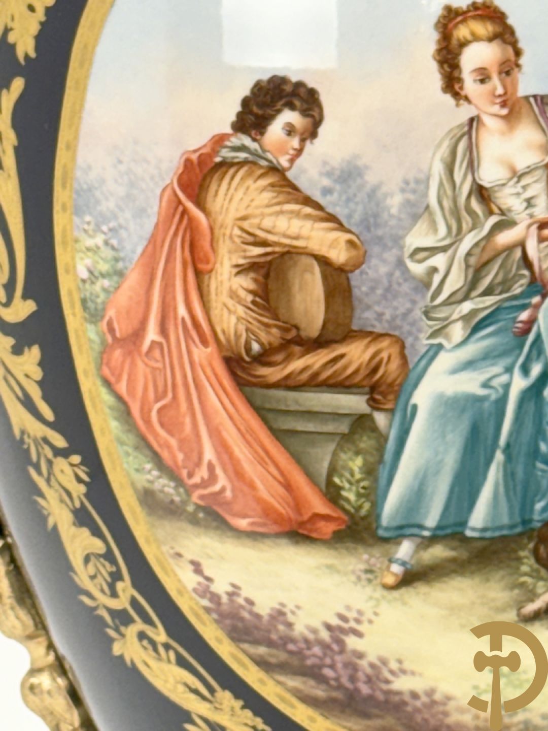 Onleesbaar getekend rechts onder, Sèvres stijl vaas met dubbel decor van romantische genrescène en landschapsscène, met bronzen ornamenten bezet