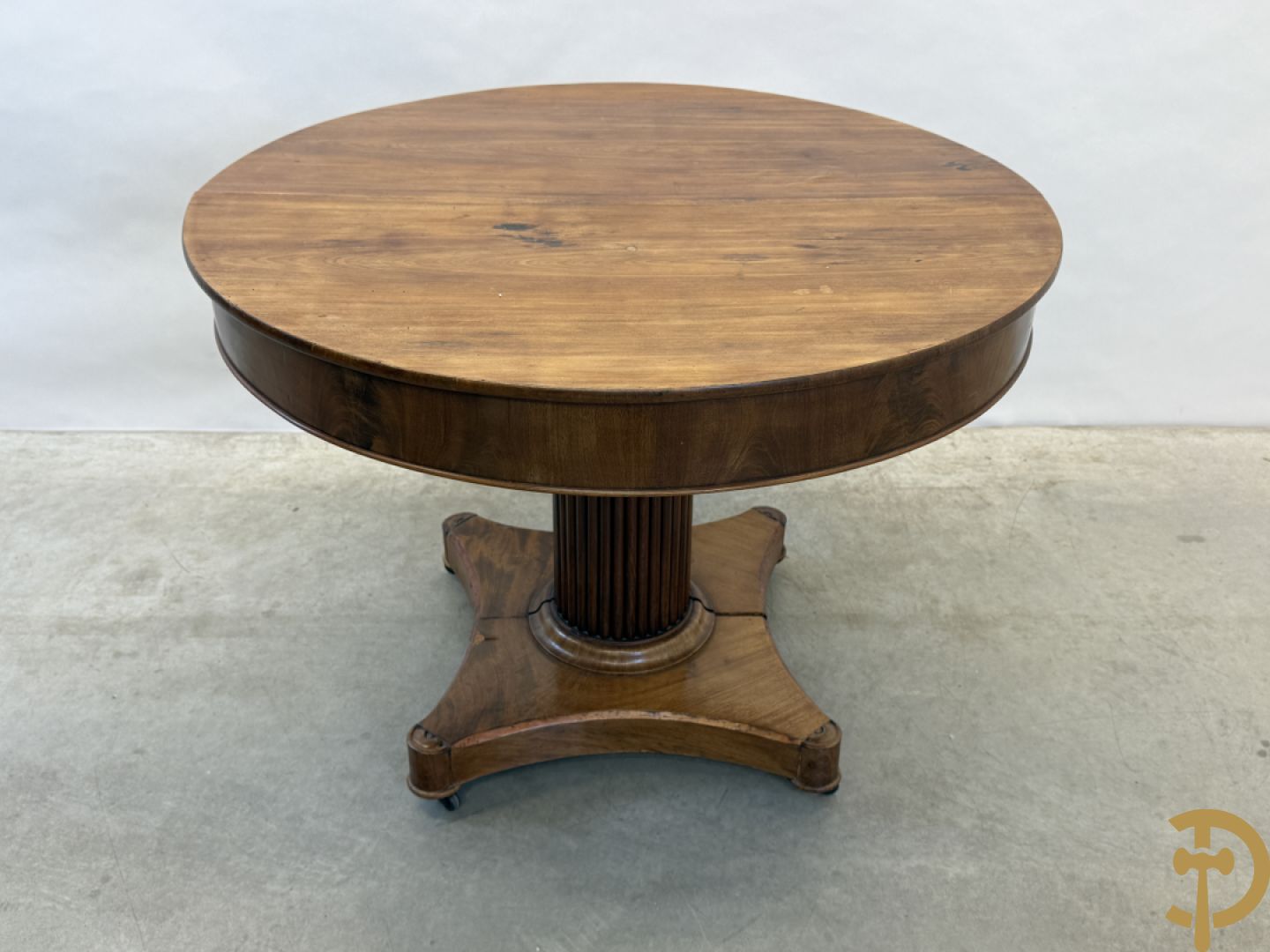 Notelaren uittrekbare ronde Charles X tafel, 19e