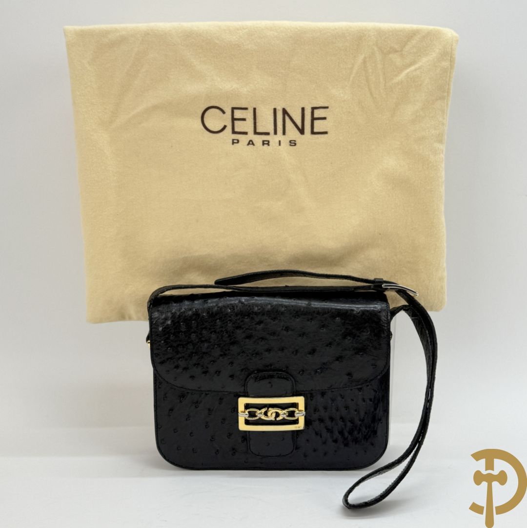 Vintage handtas in struisvogelleder met koperen ornament, Celine Paris, met bijhorende stofzak