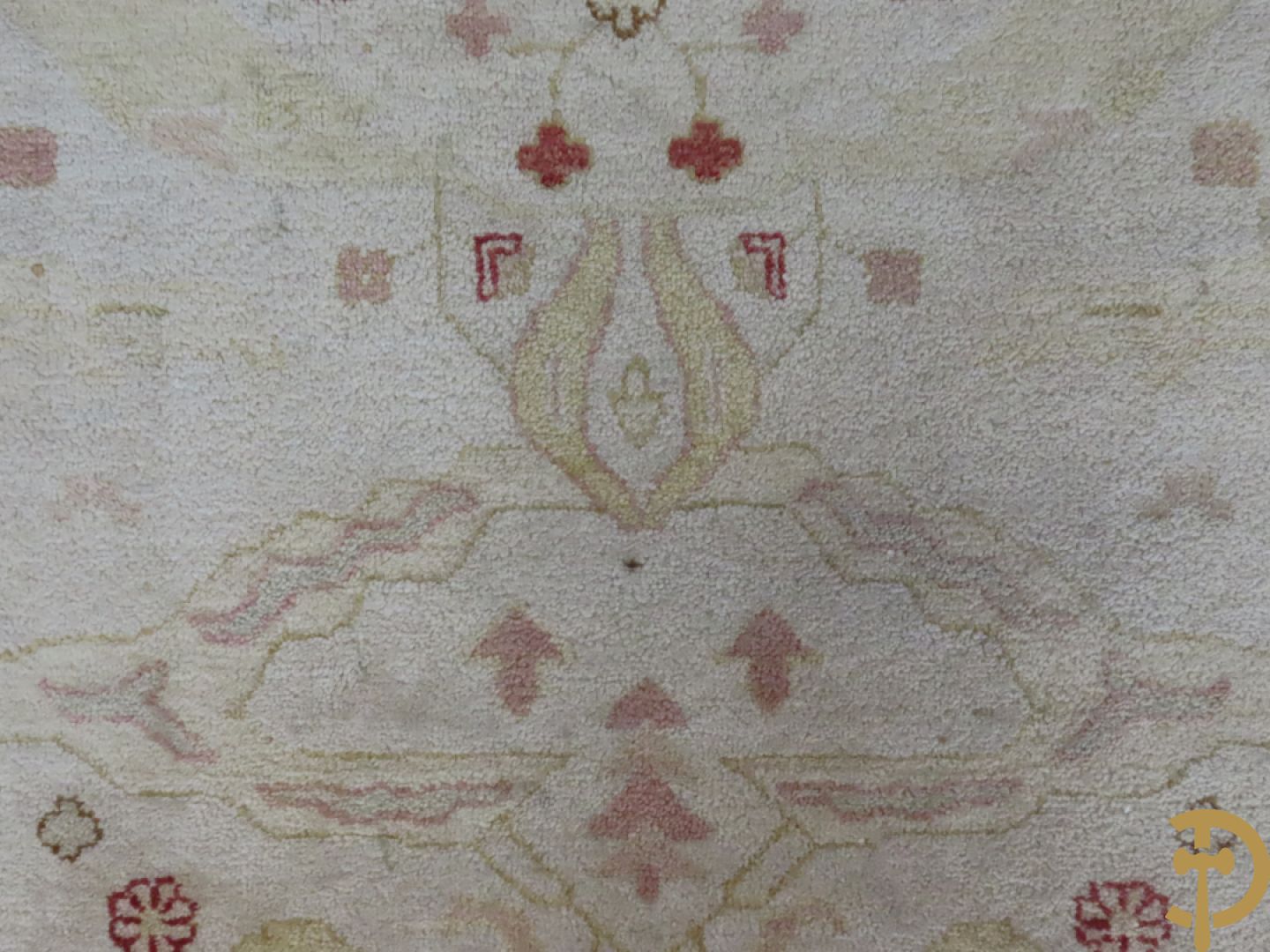 Oosters handgeknoopt tapijt met bloemenpatronen op beige fond, Oushak