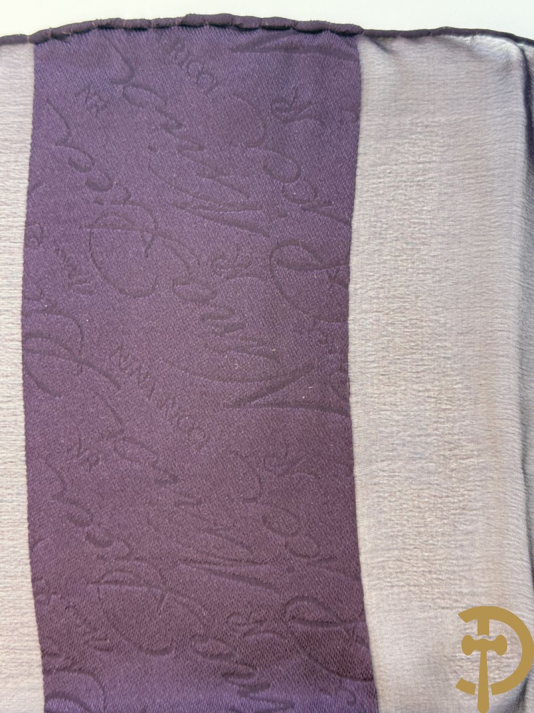 Vier foulards Nina Ricci (nooit gedragen komt uit winkel restant)