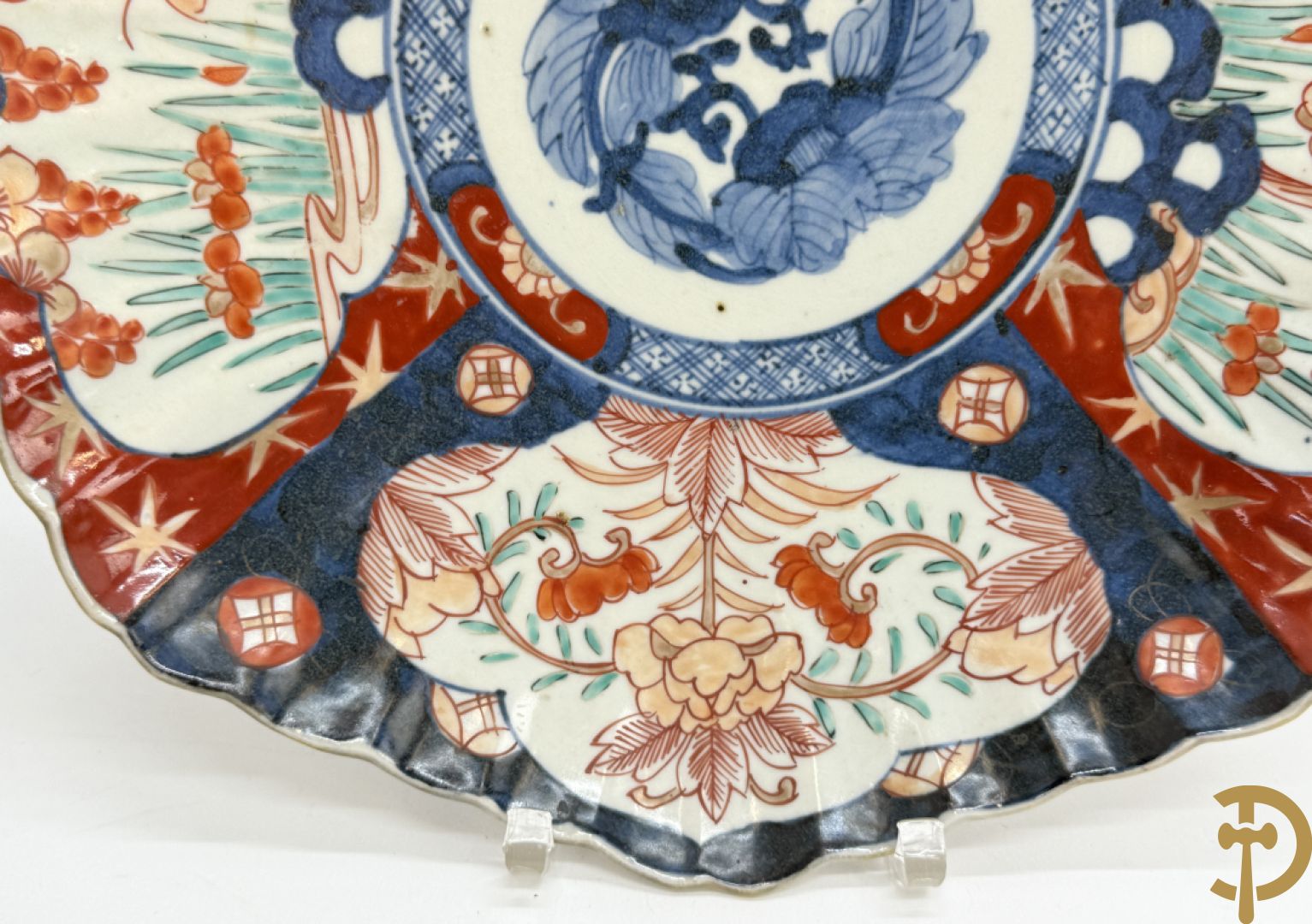 Twee fo-honden, Nankin vaas en Imari bord