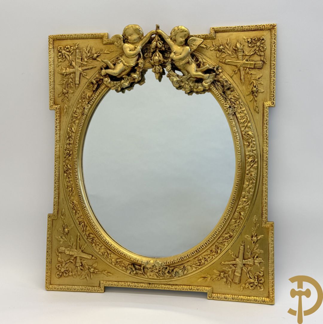 Ovale spiegel met cupido