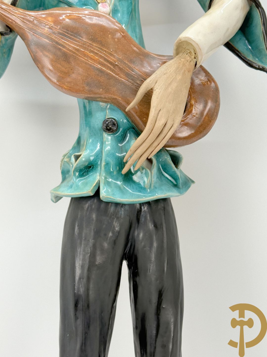 Keramieken troubadour, Italiaans en handgekleurd, Dandoy Gigi getekend, eind jaren 