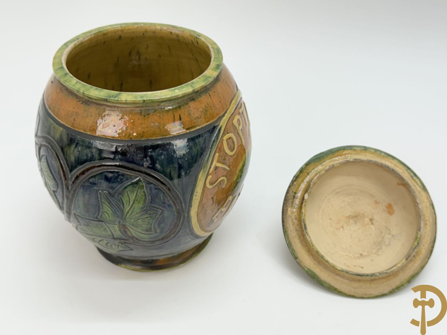 Drie Vlaams aardwerken vazen + Vlaams aardewerken tabakspot - VH gemonogrammeerd (Van Humskerk H.)