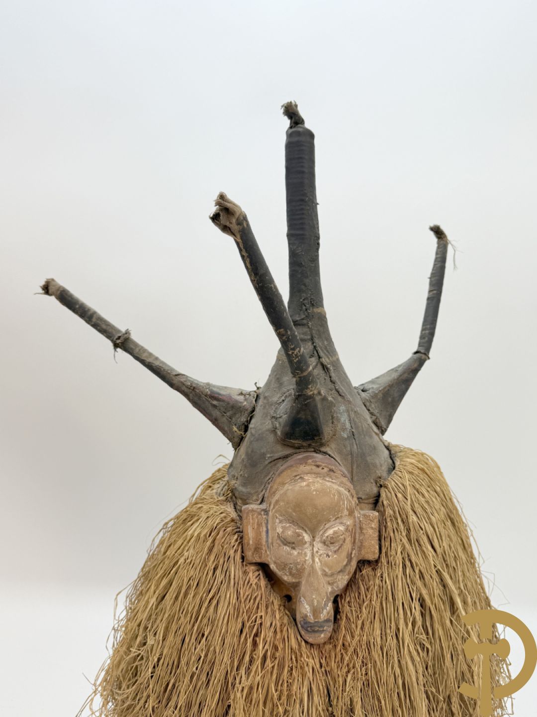 Twee Afrikaanse maskers : Bambara, rabbit masker + Yaka Nigeria masker