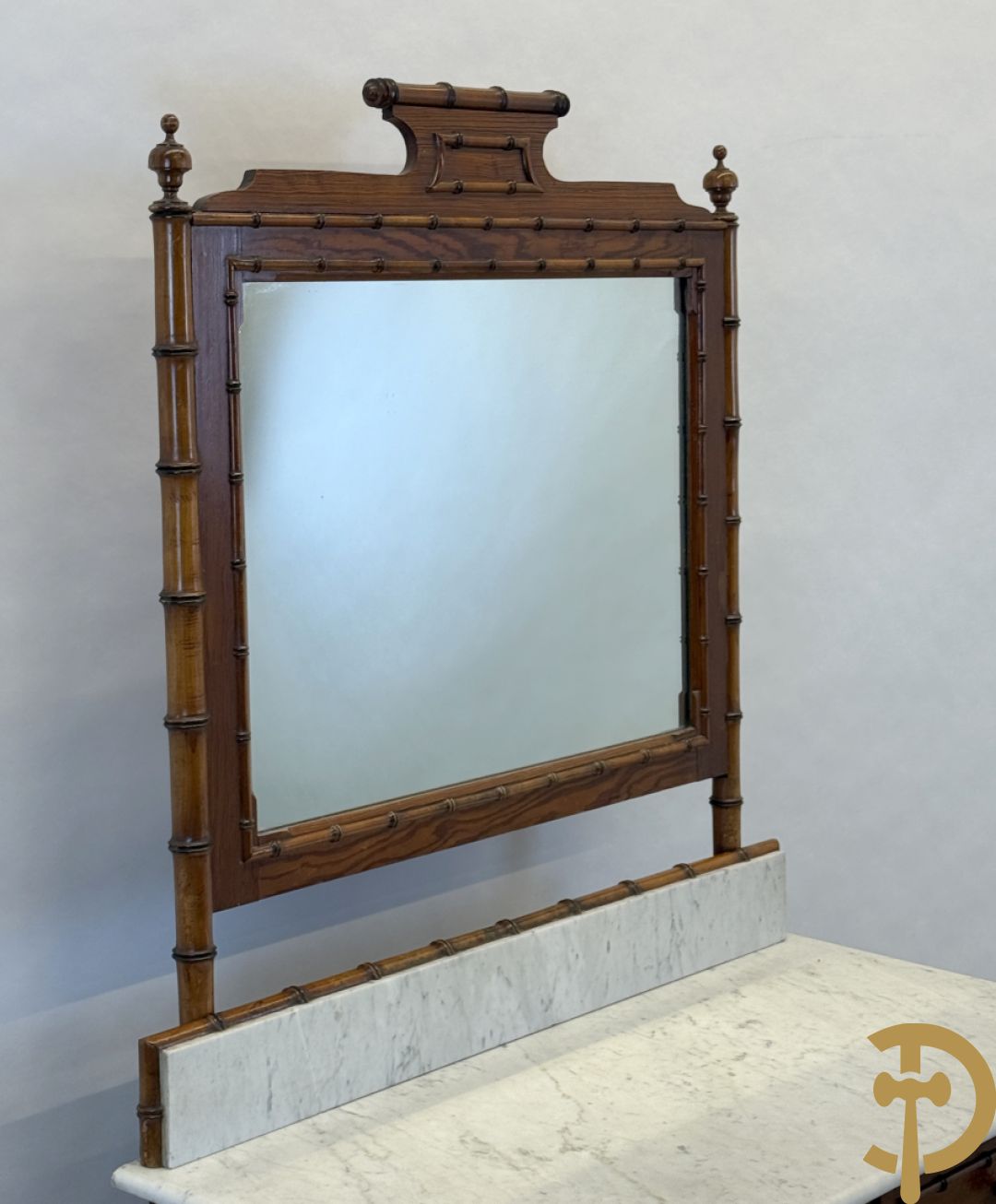 Bamboe opschiktafel mt 4 lades, wit marmeren blad en spiegel