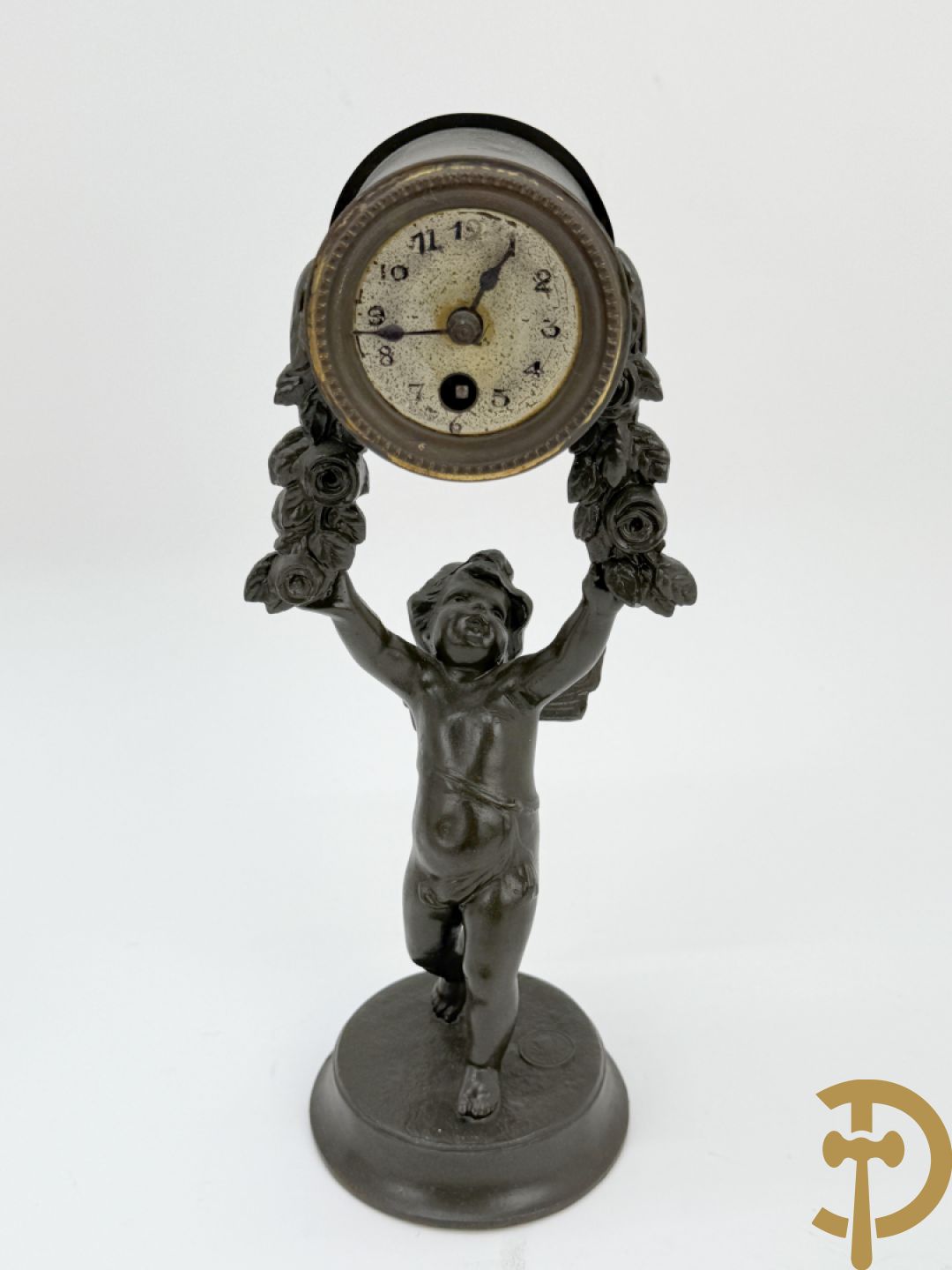 Zes miniatuurklokjes w.o. cupido houdende een pendule, marmeren kapelklokje, 2 reiswekkers, Napoleon III pendule in koper en zamak klokje