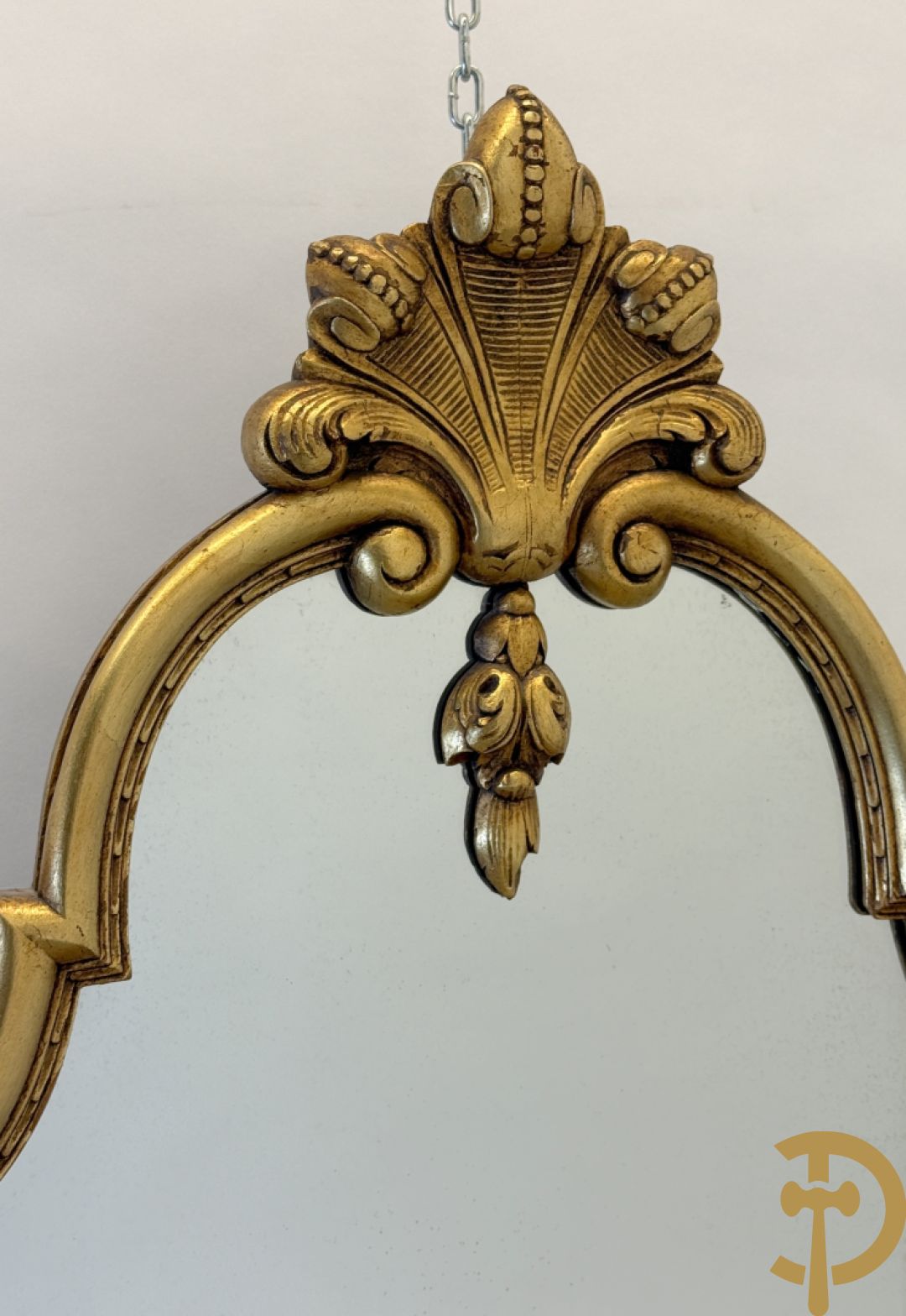 Vergulde spiegel met rocailles + console Louis XV stijl