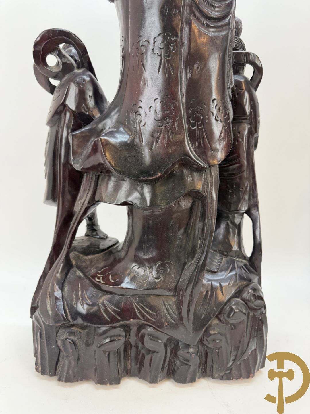 Aziatische houtsculptuur Guanying met 2 oosterse figuren + Oosterse man met baard