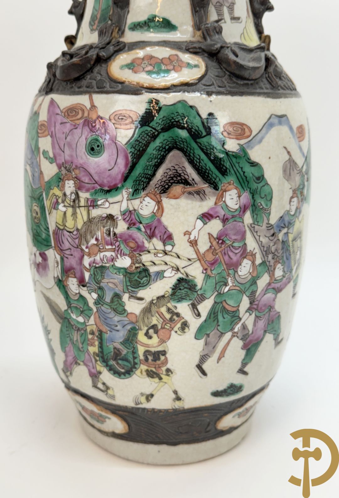 Twee Nankinvazen met geanimeerd krijgerdecor