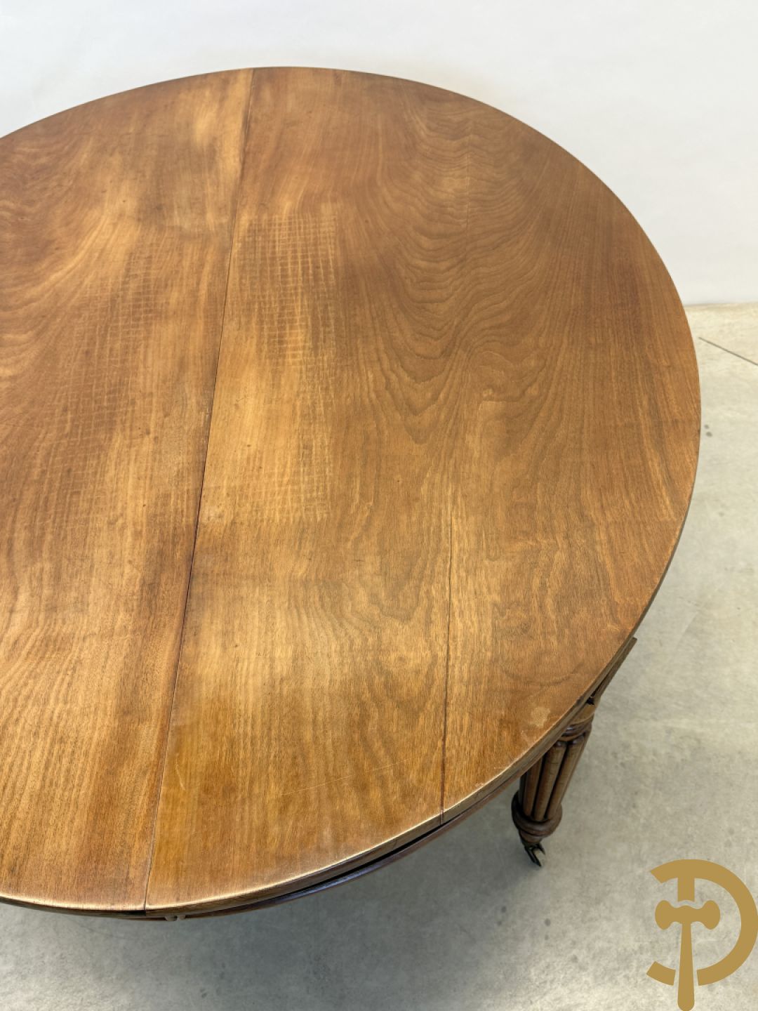 Mahoniehouten uittrekbare coulissetafel op 8 poten (met extra verlengstuk)