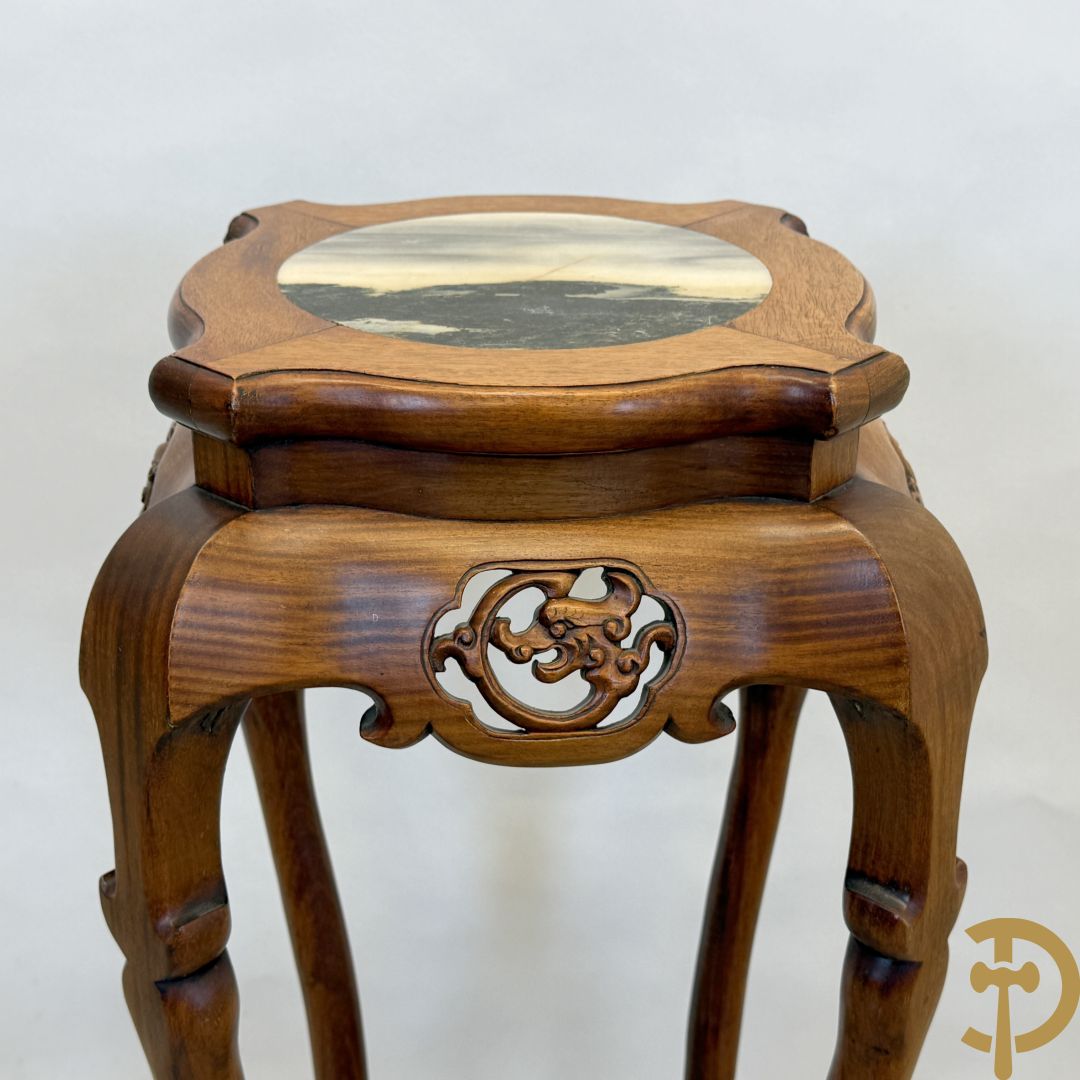 Chinese hardhouten sokkel