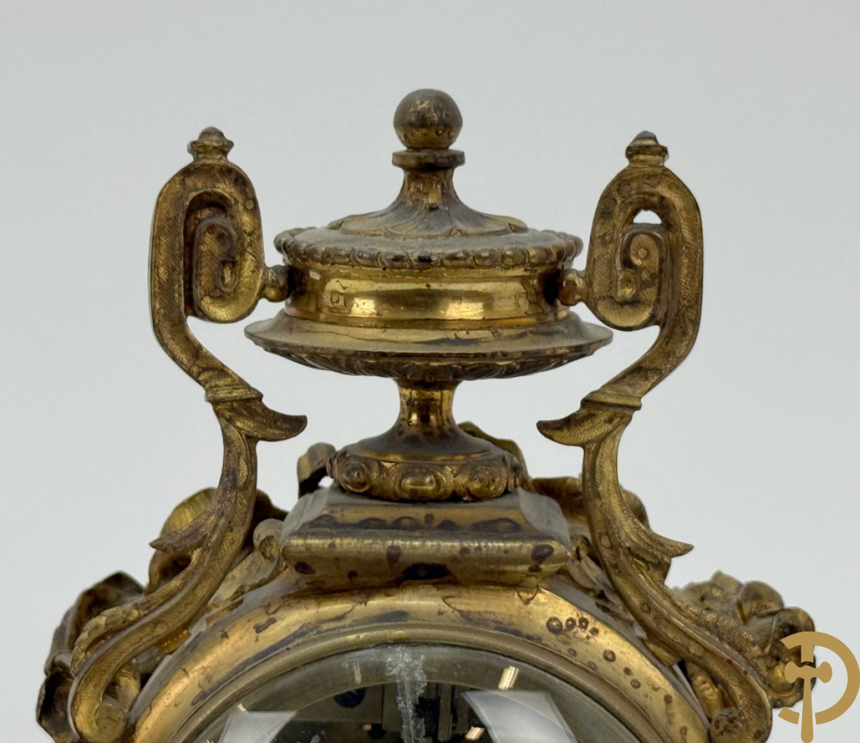 Bronzen pendule met paar cupido