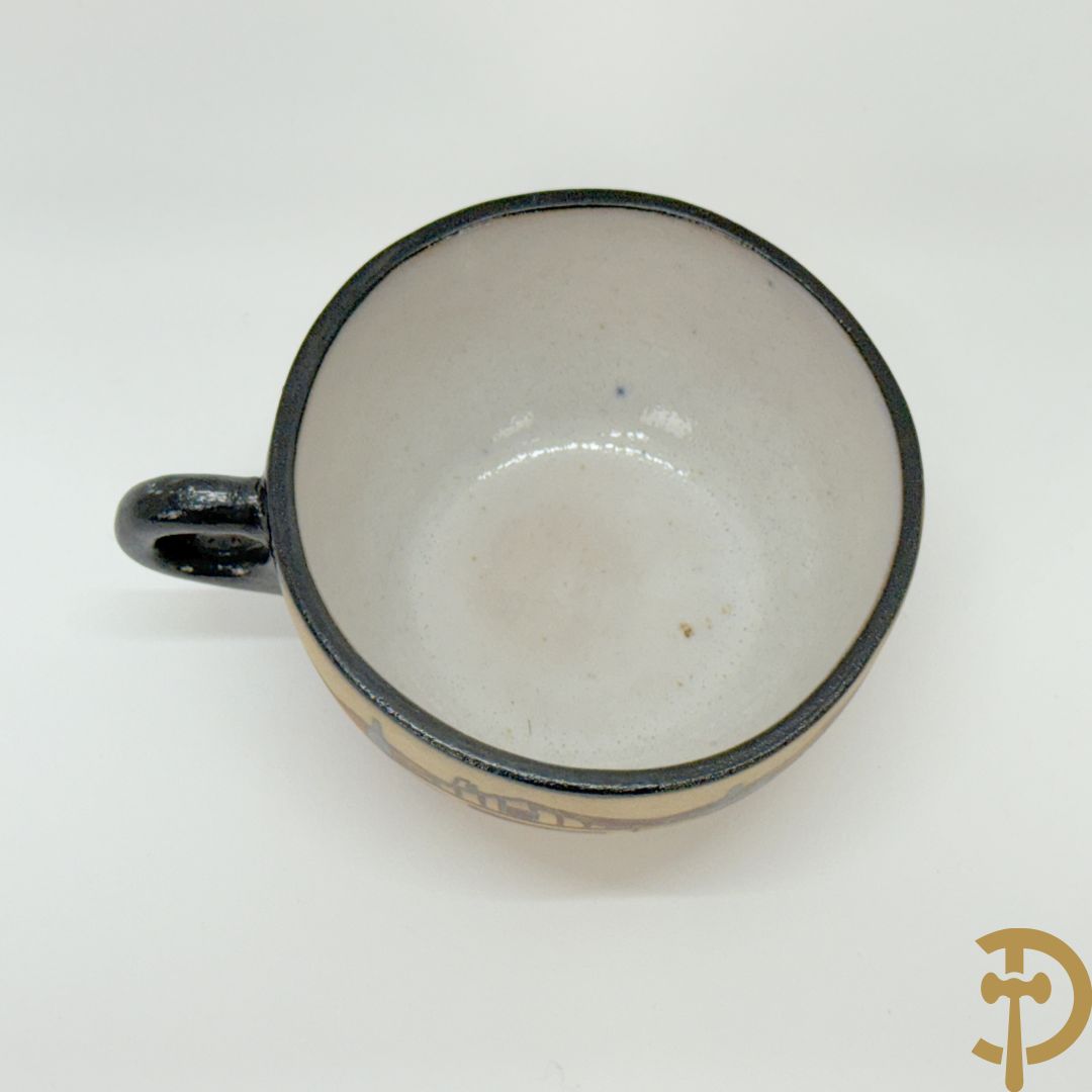 Tète à tète in meerkleurige faience Grès van Ciboure, getekend R. Le Corrone, bestaande uit theekan, melkkan, suikerpot, 2 tasjes en 2 schoteltjes