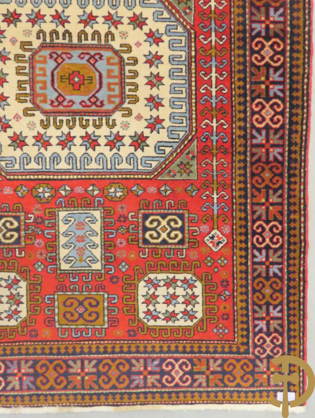 Drie oosterse handgeknoopte tapijten Kaukasus