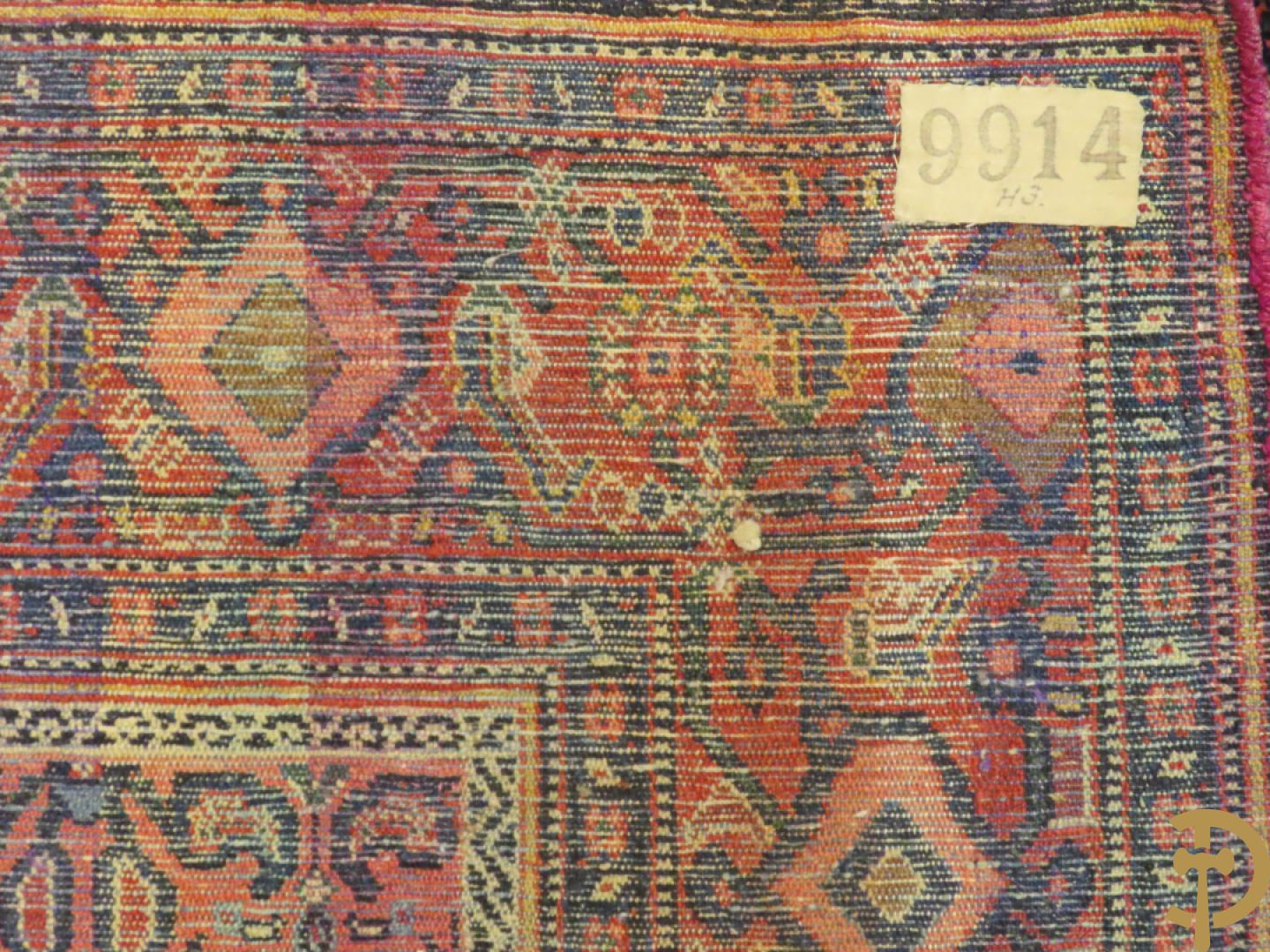 Antiek oosters handgeknoopt tapijt met doorlopend decor