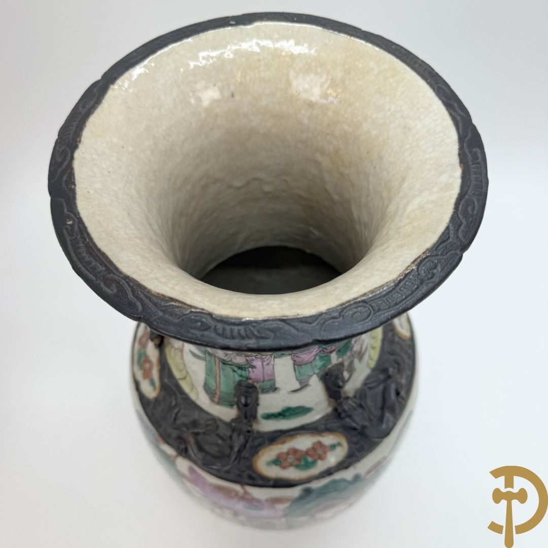 Twee Nankinvazen met geanimeerd krijgerdecor