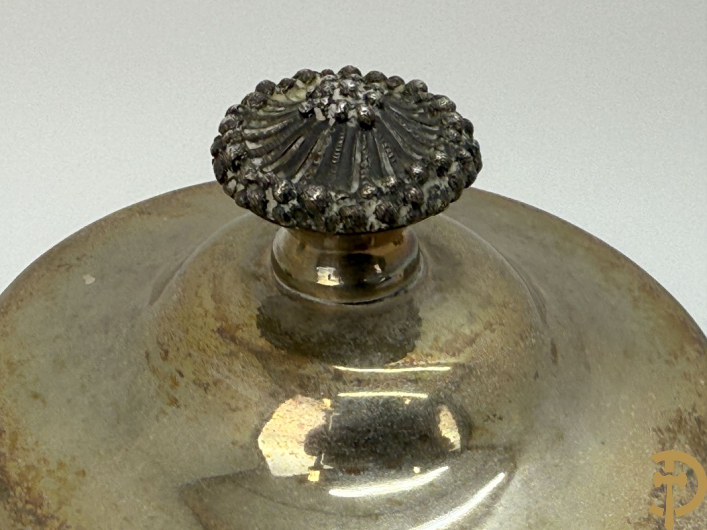 Zilveren koffiekan + bijhorende melk- en suikerpot, Louis XV stijl