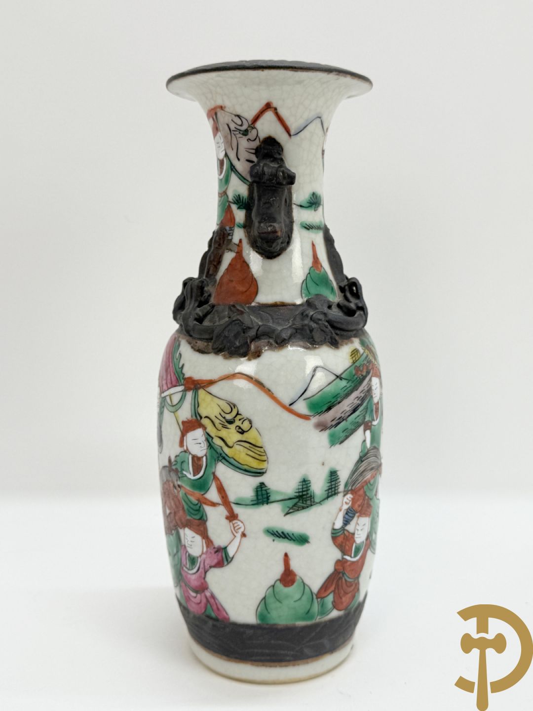 Twee fo-honden, Nankin vaas en Imari bord