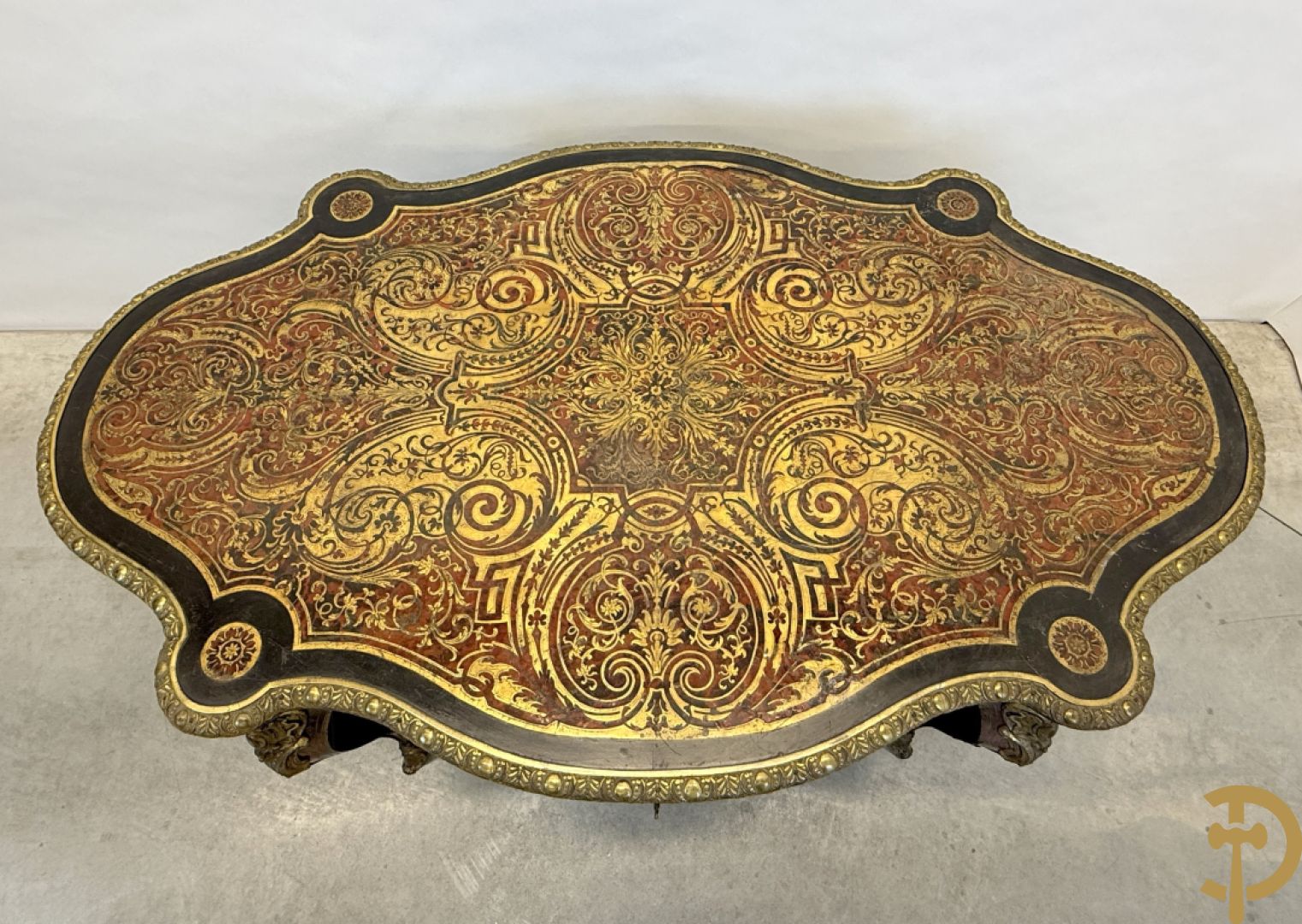 Boulle tafel met lade, Napoleon III, met mooi koperinleg en bronzen ornamenten, 19e