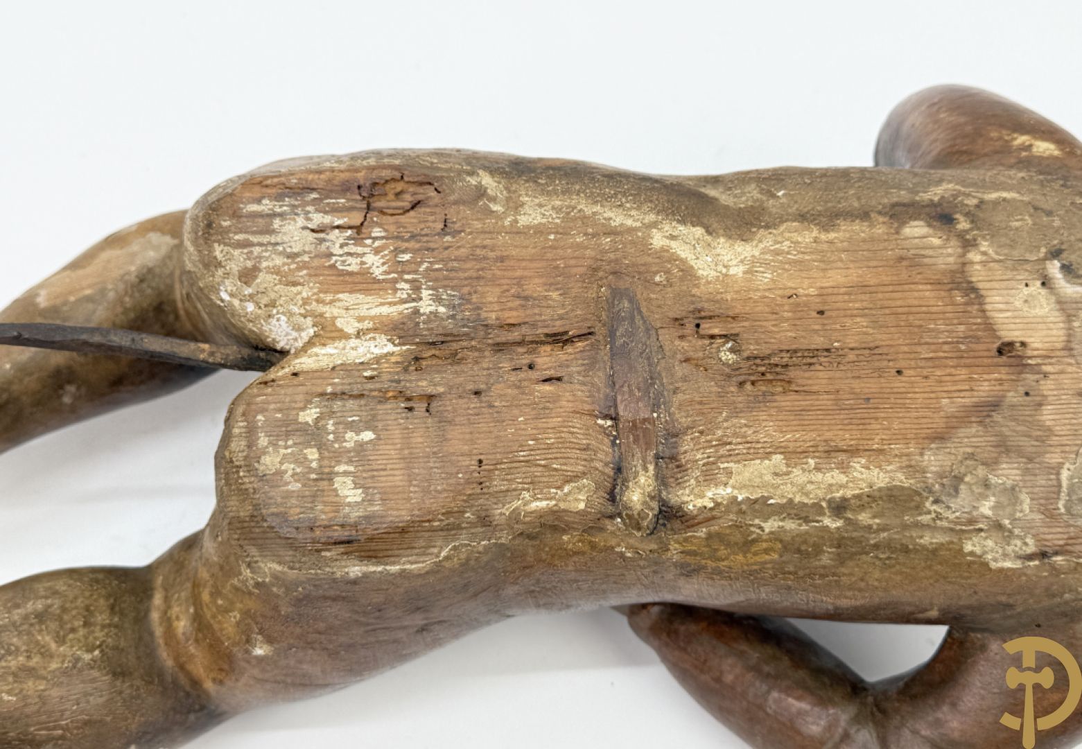 Paar houtgesculpteerde en gepolychromeerde cupido