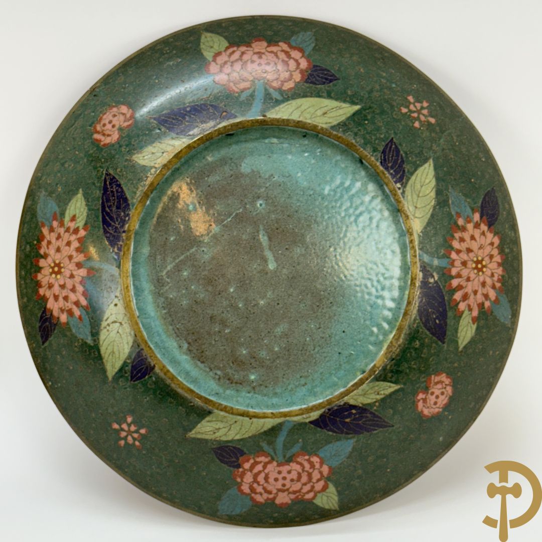 Twee cloisoné borden met vogel- en bloemendercor