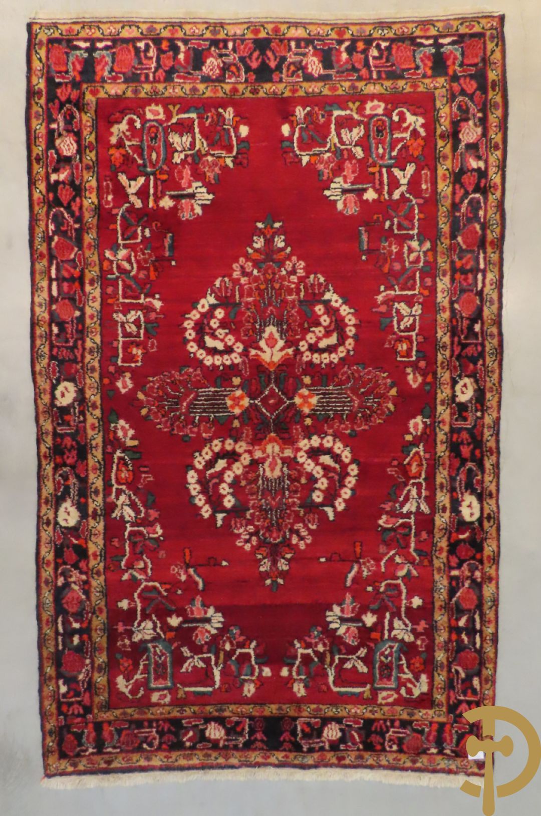 Oosters handgeknoopt tapijt Hamadan met rode fond