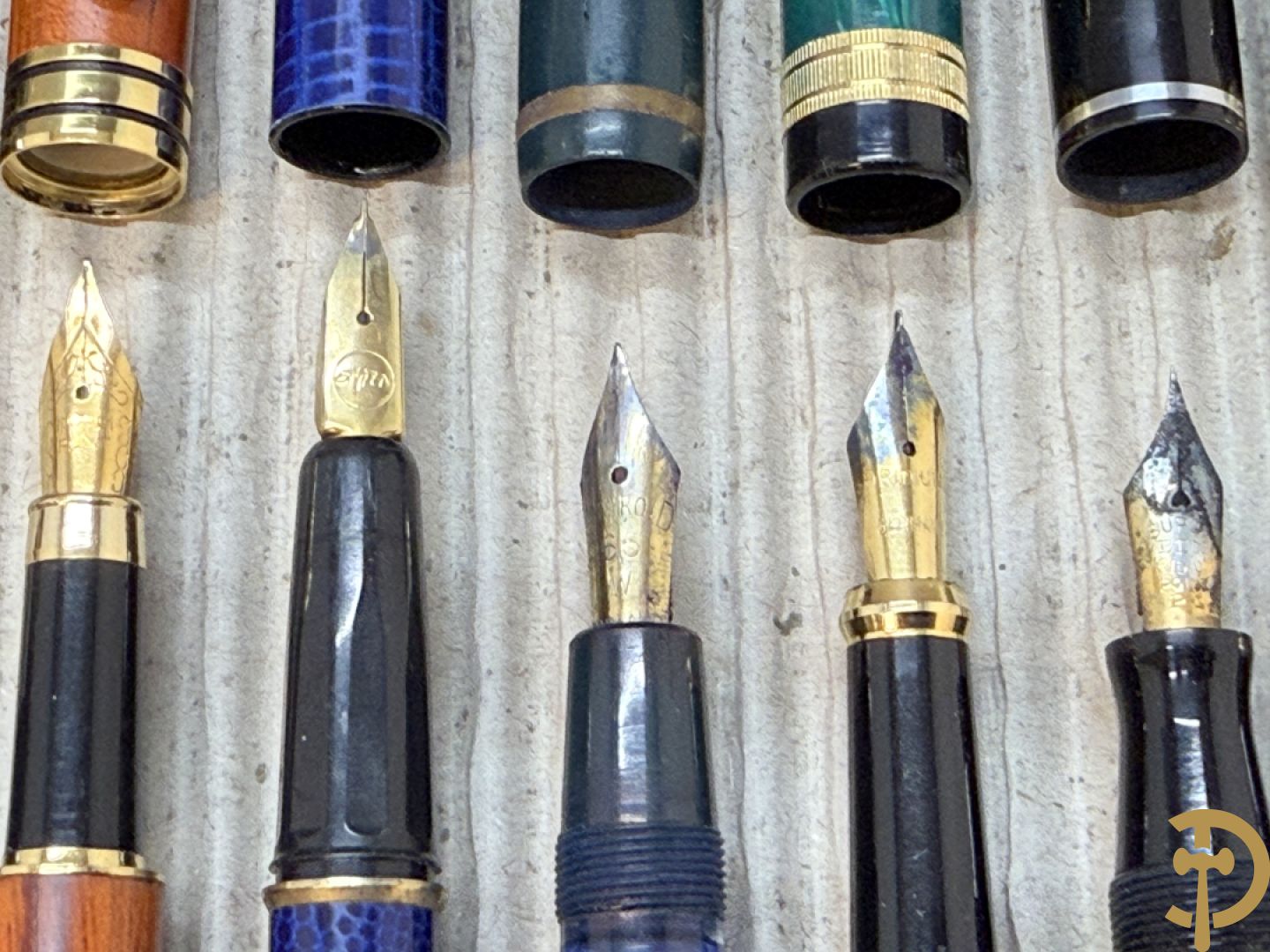Vijftien oude vulpennen w.o. 5 uit de jaren 
