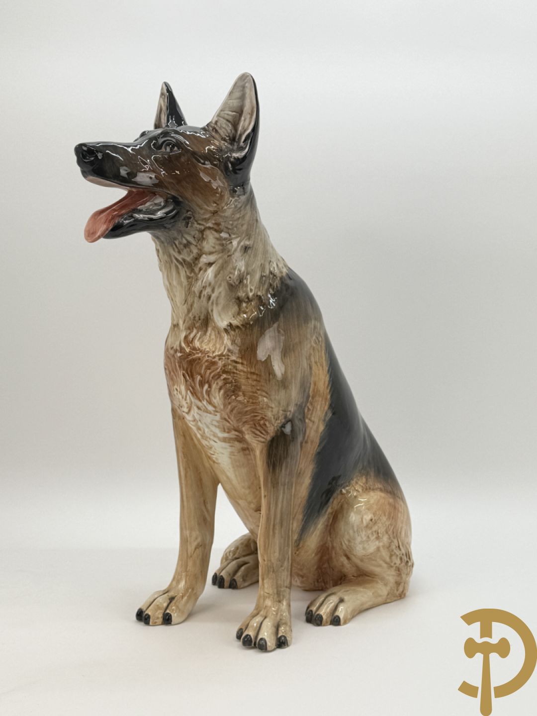 Meerkleurige keramieken Duitse herdershond