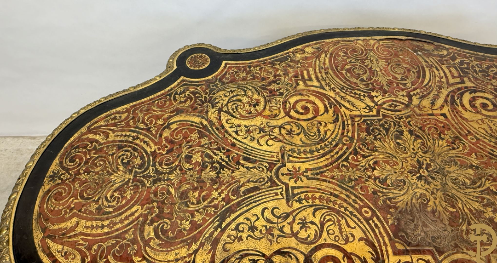 Boulle tafel met lade, Napoleon III, met mooi koperinleg en bronzen ornamenten, 19e