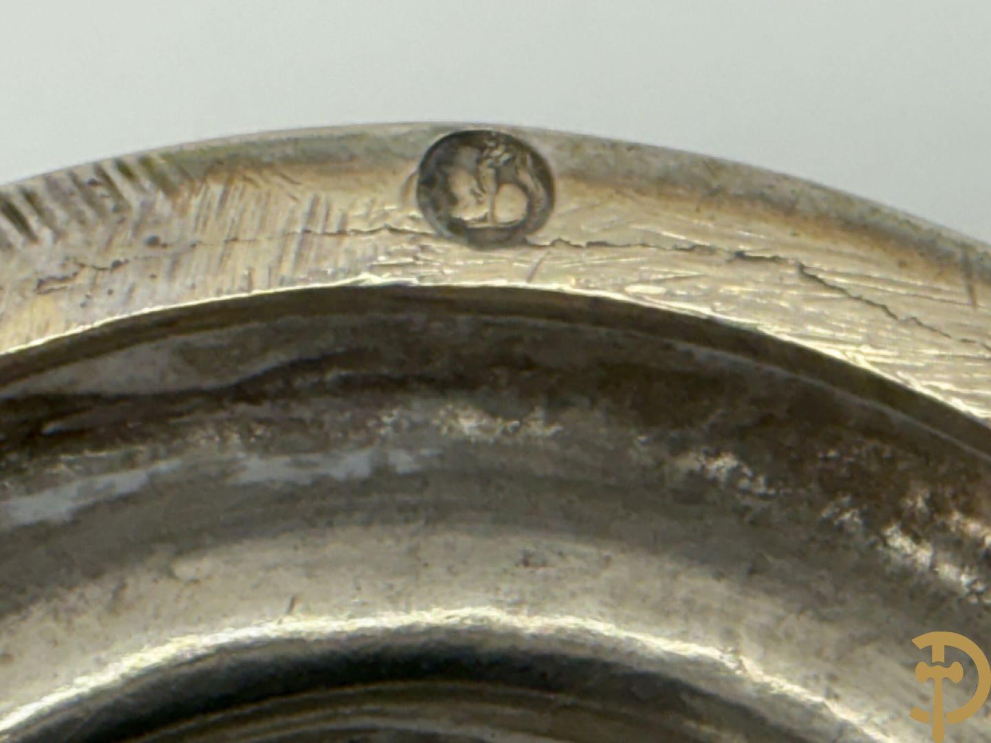 Zilveren koffiekan + bijhorende melk- en suikerpot, Louis XV stijl