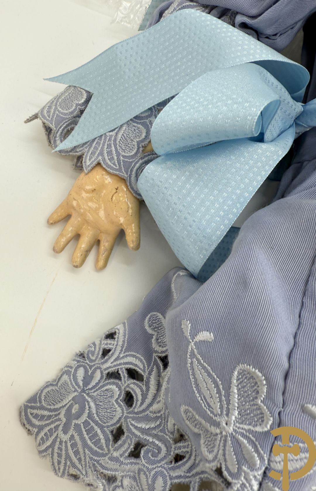 Antieke pop met porseleinen hoofd, beweegbare ledematen en beweegbare ogen, gemerkt Armand Marseille Germany 390 A11M