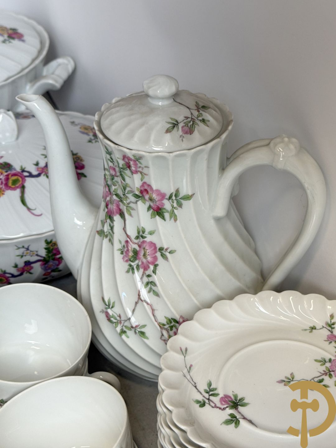 Porseleinen eet- (12-delig) en koffieservies (24- delig), Bernard Aud Limoges + porseleinen koffieservies, Haviland Limoges