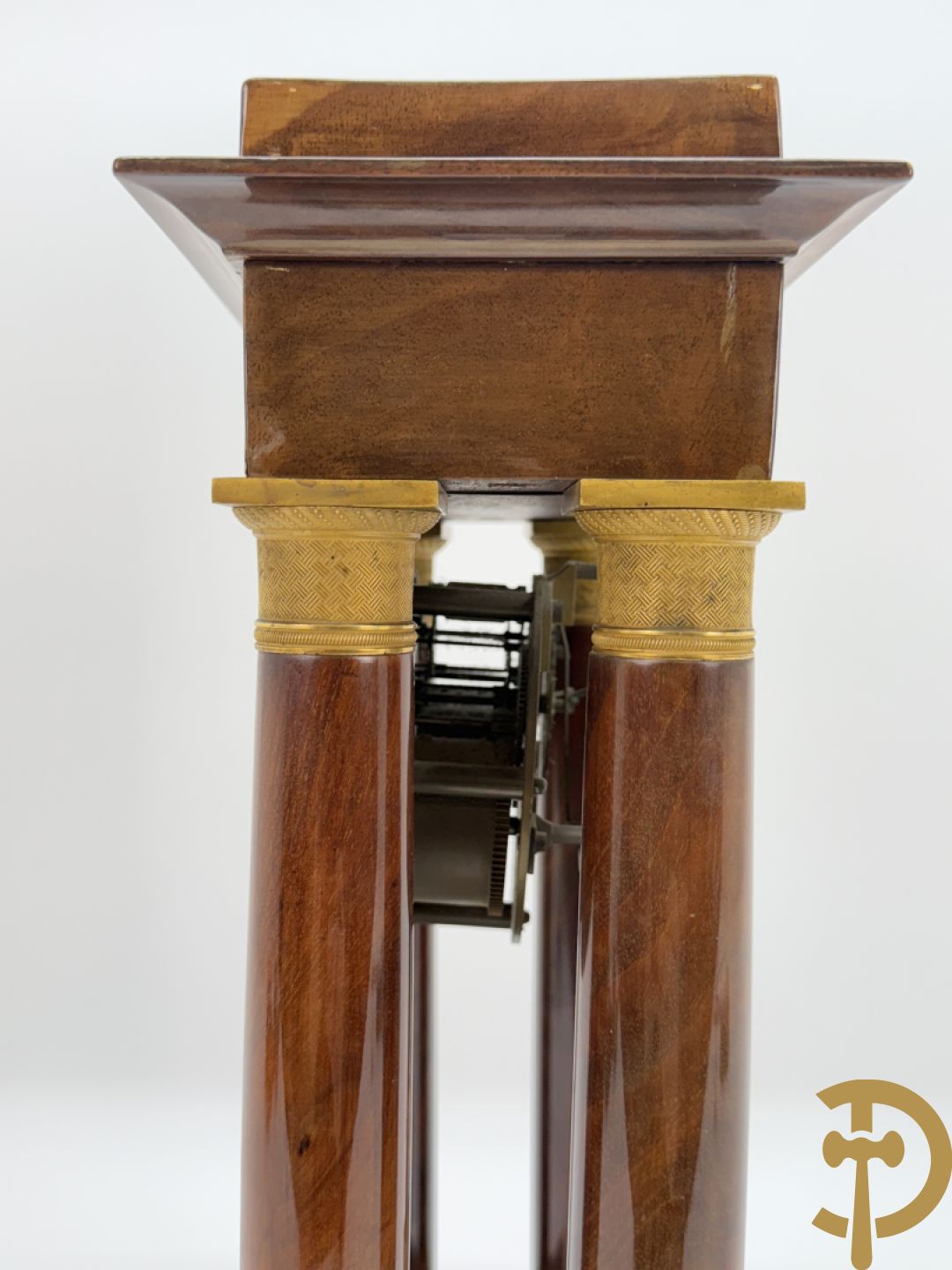 Mahoniehouten vierzuilenklok Charles X